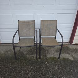 2 Outdoor patio dining chairs