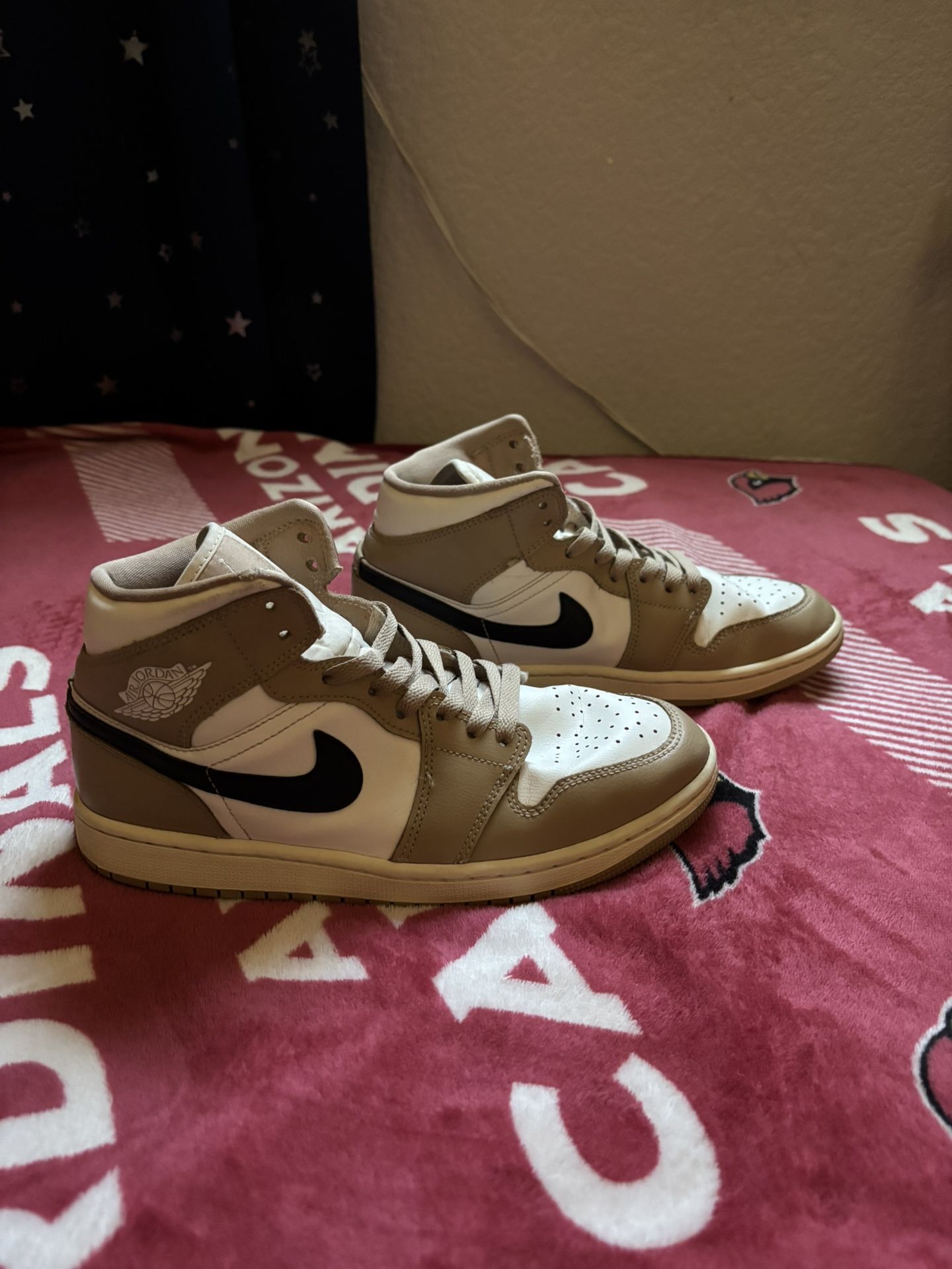 Jordan 1 SE desert sail