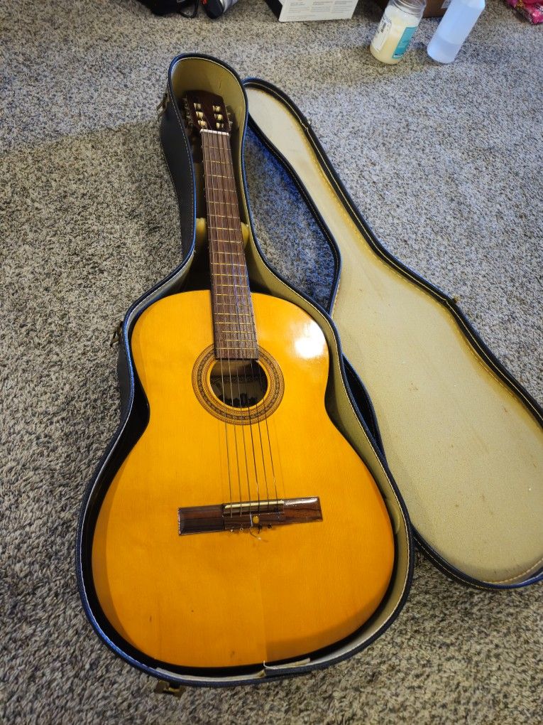 Vintage Estrella Acoustic Guitar - 1970's Classical made in Japan By Matsumoku