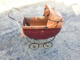ANTIQUE DOLL CARRIAGE 