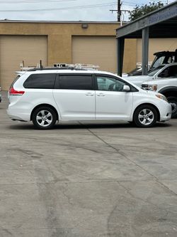 2011 Toyota Sienna
