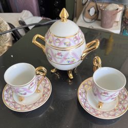 Porcelain Set
