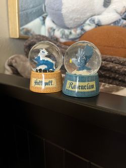 HARRY POTER SNOW GLOBES