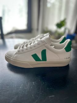 Veja Campo Sneakers (New) - White with Green Logo (Men’s Size 10.5 / Women’s 12)