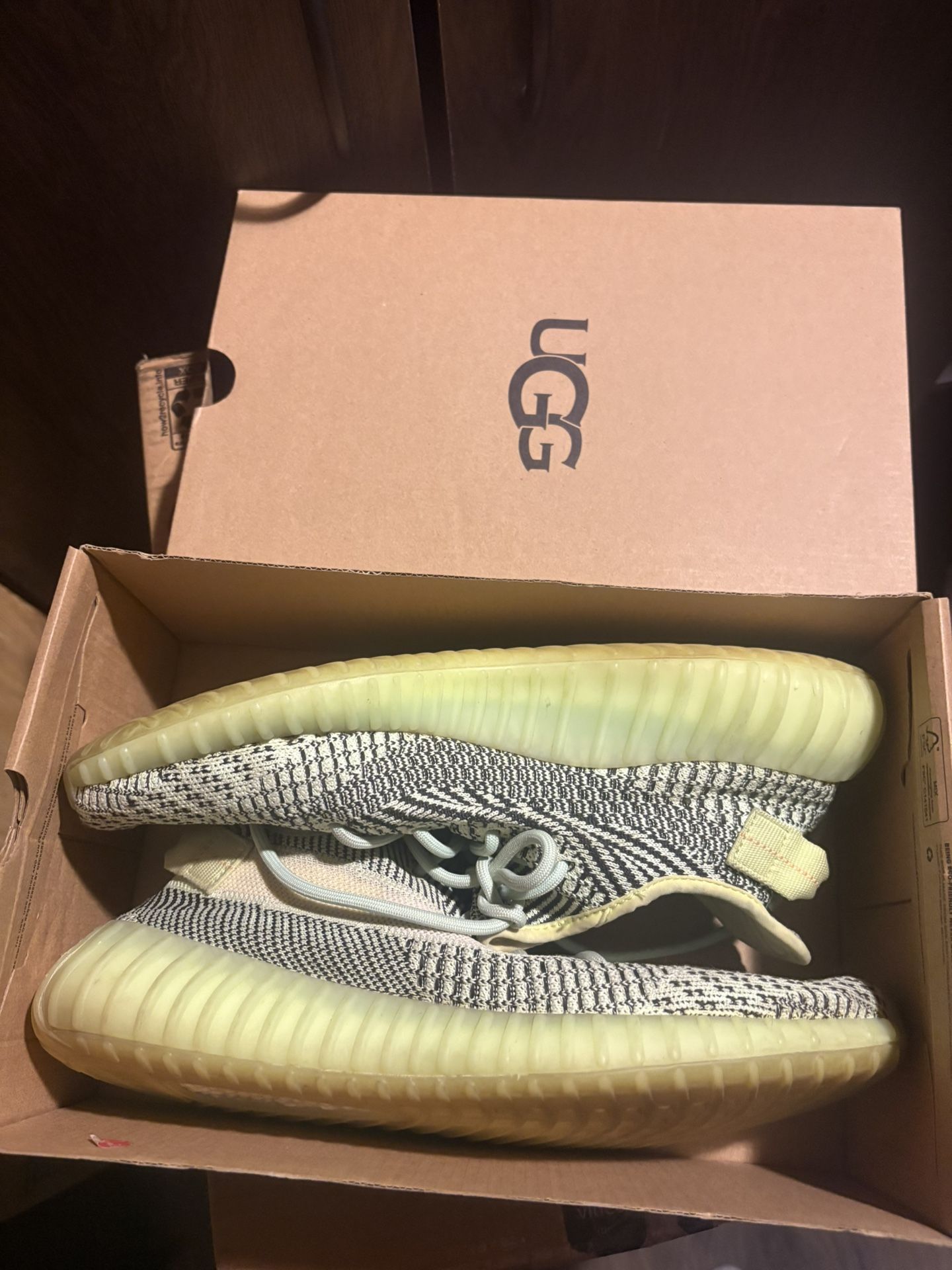 Yeezy 350 V2 Green Yeezreel