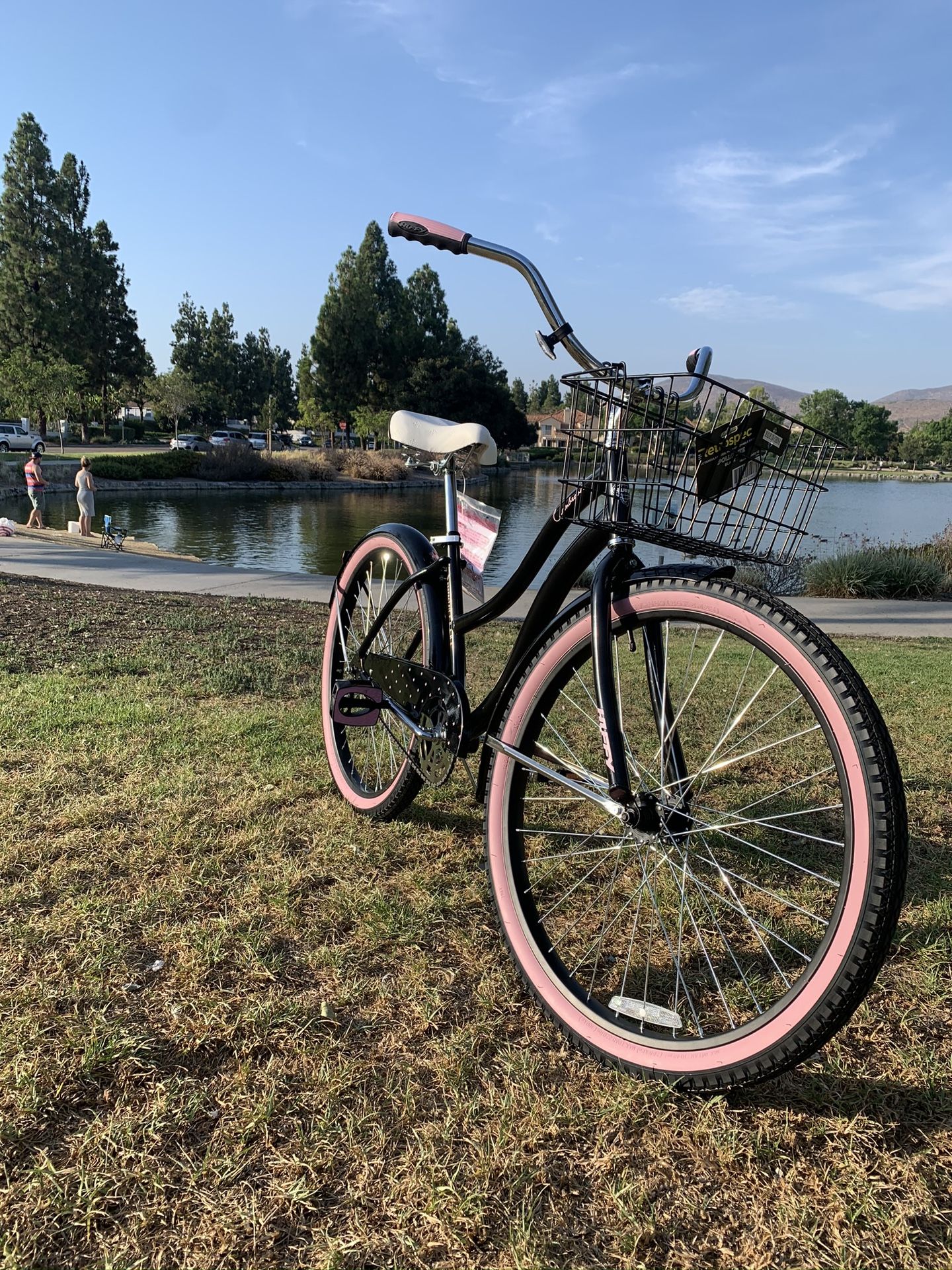 New beautiful beach cruiser ladies girls women’s bike bicycle 26” standard Sports & Outdoors