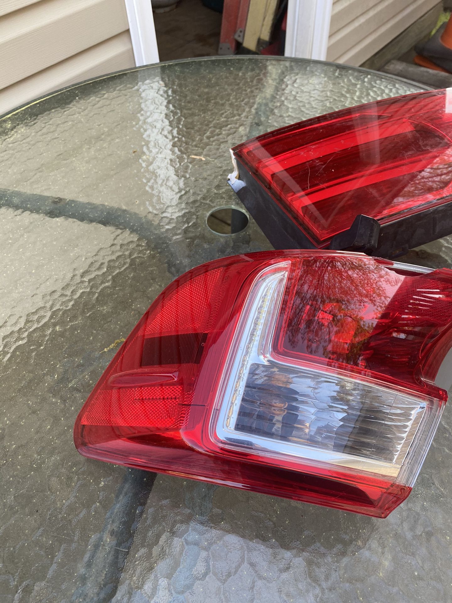 this is for a Toyota Camry , year is 2014 , it’s for the left side