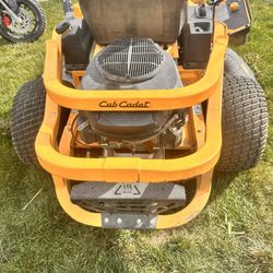 Cub Cadet Ride Lawnmower 