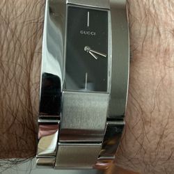 Gorgeous  Gucci Men’s Watch 