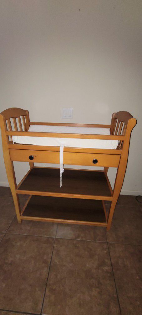 Diaper Changing Table w/ Changing Pad