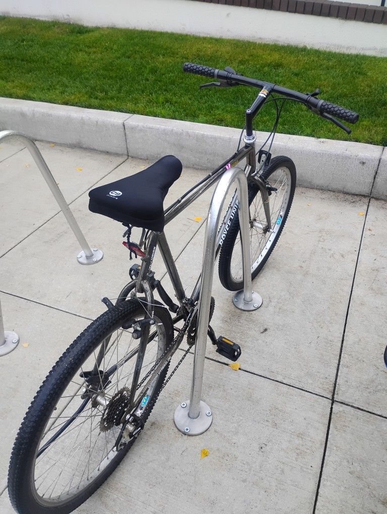 Royce Union 21 Speed Bike
