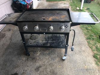 Members mark 4 flattop bbq