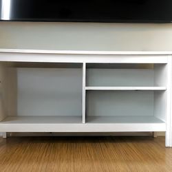 White TV Stand / Media Console – Great Condition
