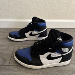 Air Jordan 1 Retro Royal Toe