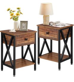 A set of two nightstands