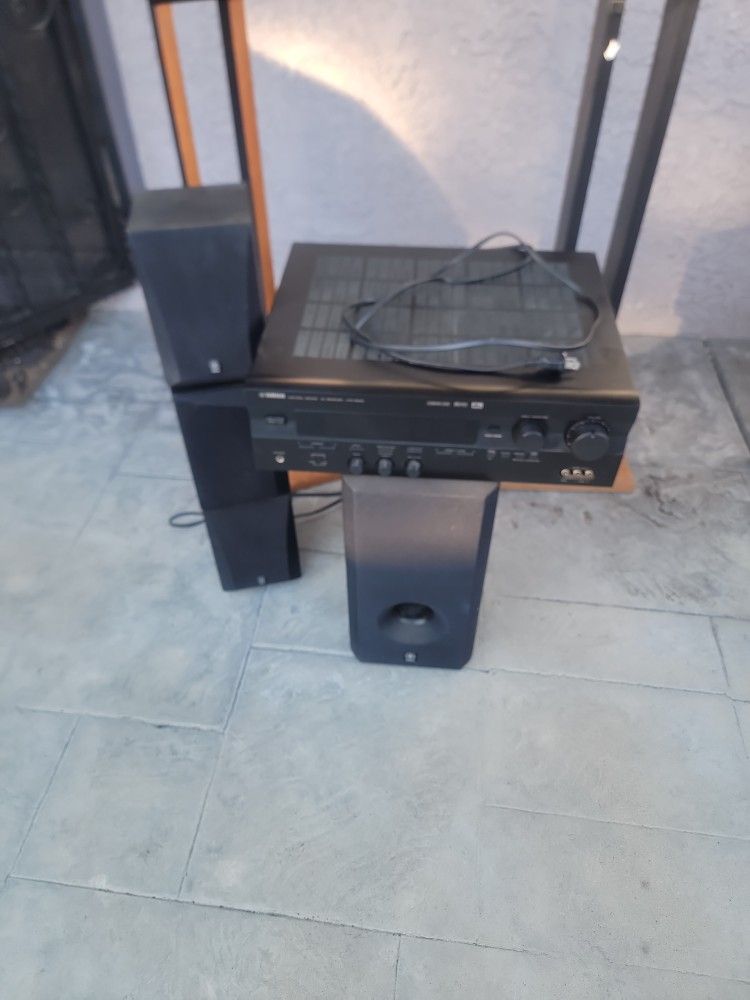 π₯ For Sale: Yamaha Surround Sound System β Complete Set! π₯