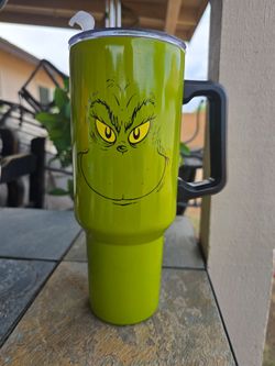 Grinch tumbler (no straw)