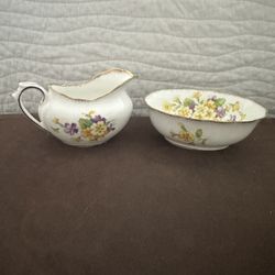 Royal Albert England Bone China PRIMULETTE Pattern Vintage Sugar & Cream Set