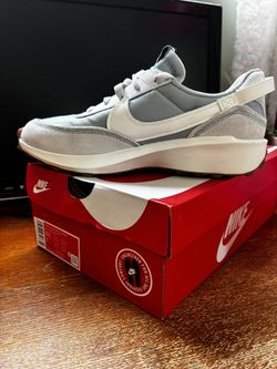 Women’s Nike Waffle Shoes And Women’s Air Max Nuaxis