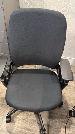 Steelcase Leap V2
