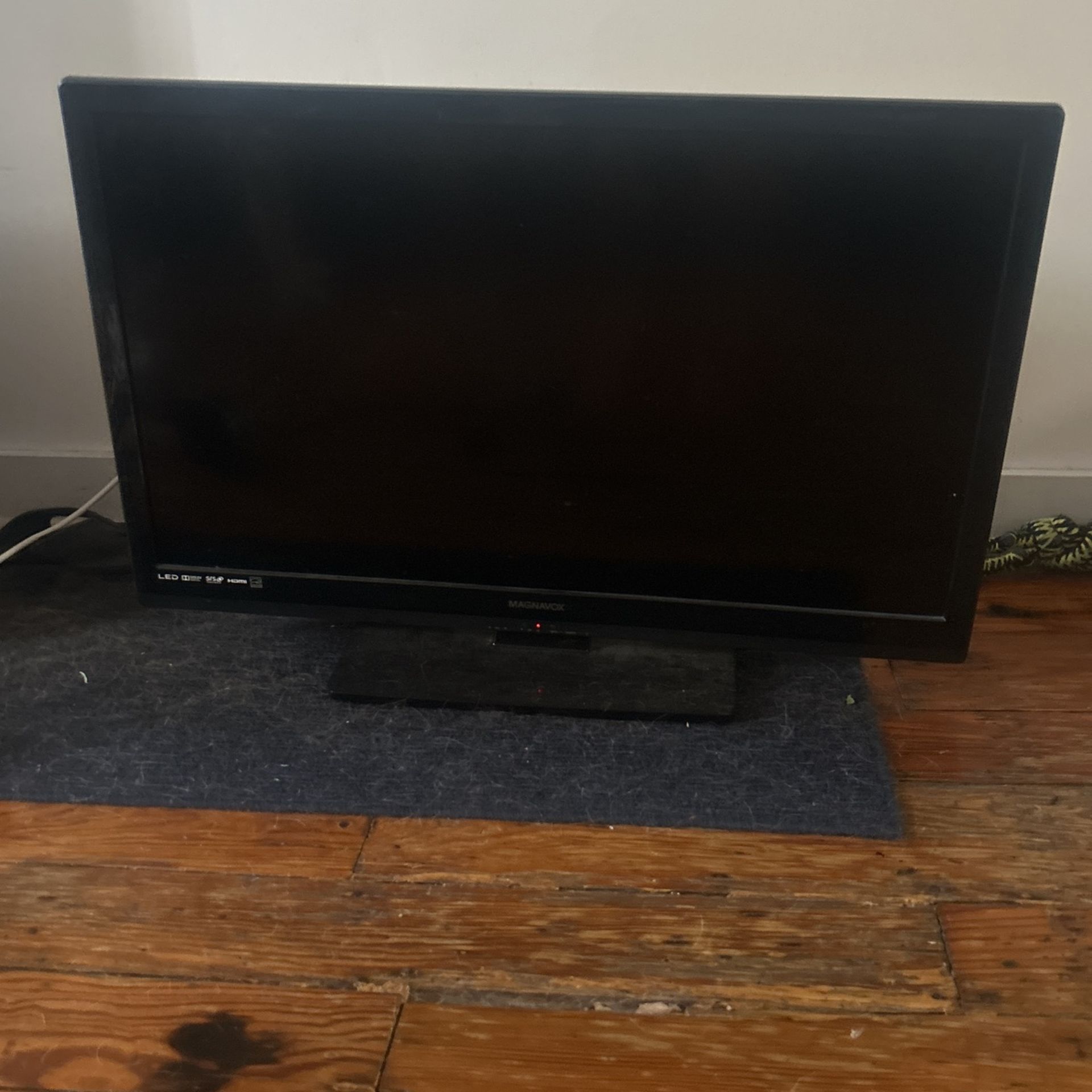 Magnavox 32” TV