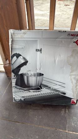 Pull out shelf
