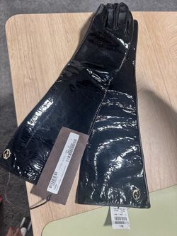 Gucci Gloves New with Tags