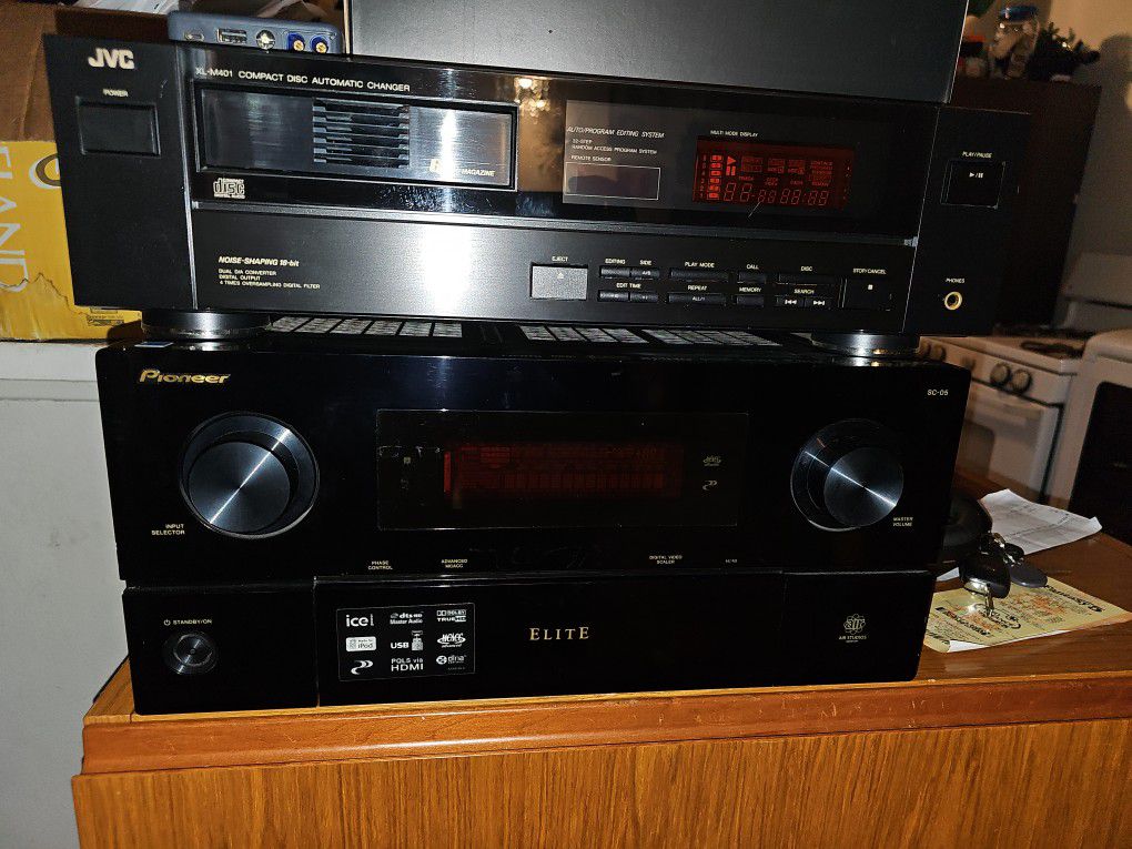 Pioneer Receiver And Jvc Cd Changer  Works  Perfectly  Receiver Comes With Remote 
