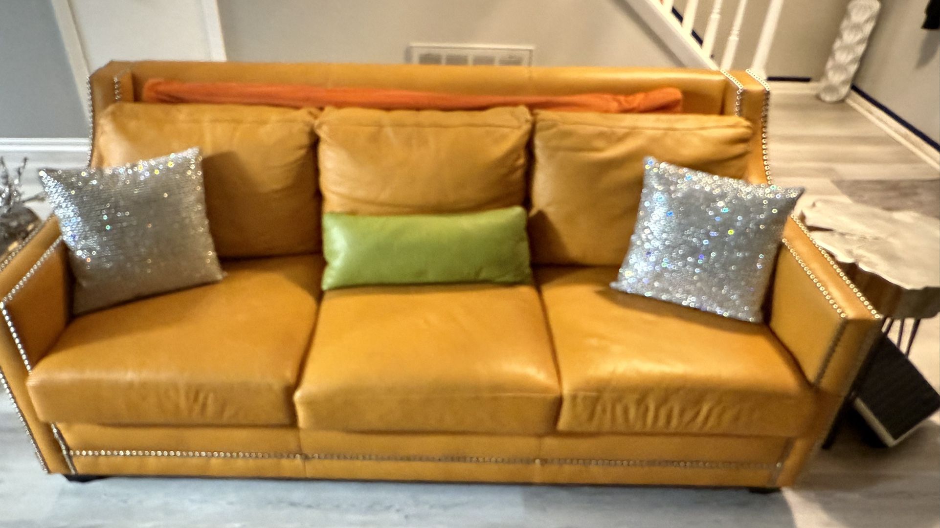 LEATHER COUCH