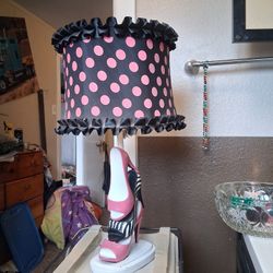 Girl's Room Table Lamp