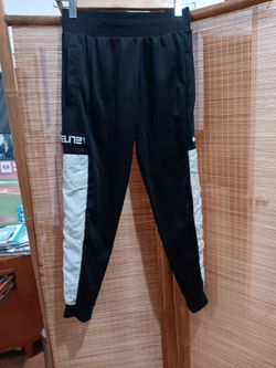 Boys Nike thermal Fit Elite Basketball joggers