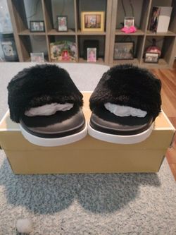 Mk woman's slides