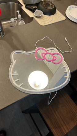 hello kitty mirror