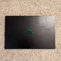 2022 Razer Blade 15 - Perfect Condition