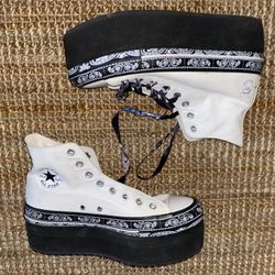 Miley Cyrus Converse 