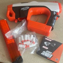 Nerf Pro Sender Half-Length Semi Auto Dart Blaster, 28 Nerf Pro Half-Length Darts
