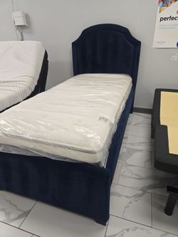 Twin sizes bed