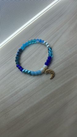 Moon Bracelet 8inch $3.50
