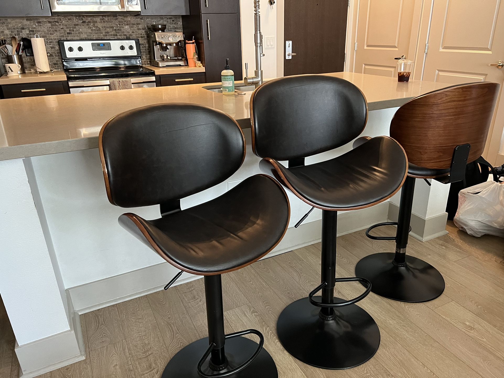 High Stools/Chairs