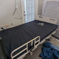 Like Brand New Electric Hospital Bed HD80