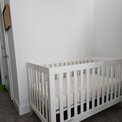 $130 Delta Children's Crib 1 In 4 