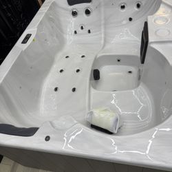 Jacuzzi  - Massage Machine 