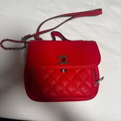 Quilted Caviar Small Business Affinity Flap Bag