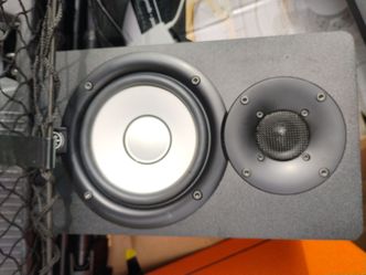 Yamaha hs7
