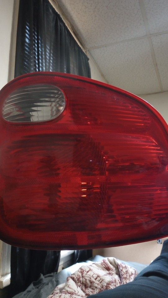 97-03 Flare side Taillight