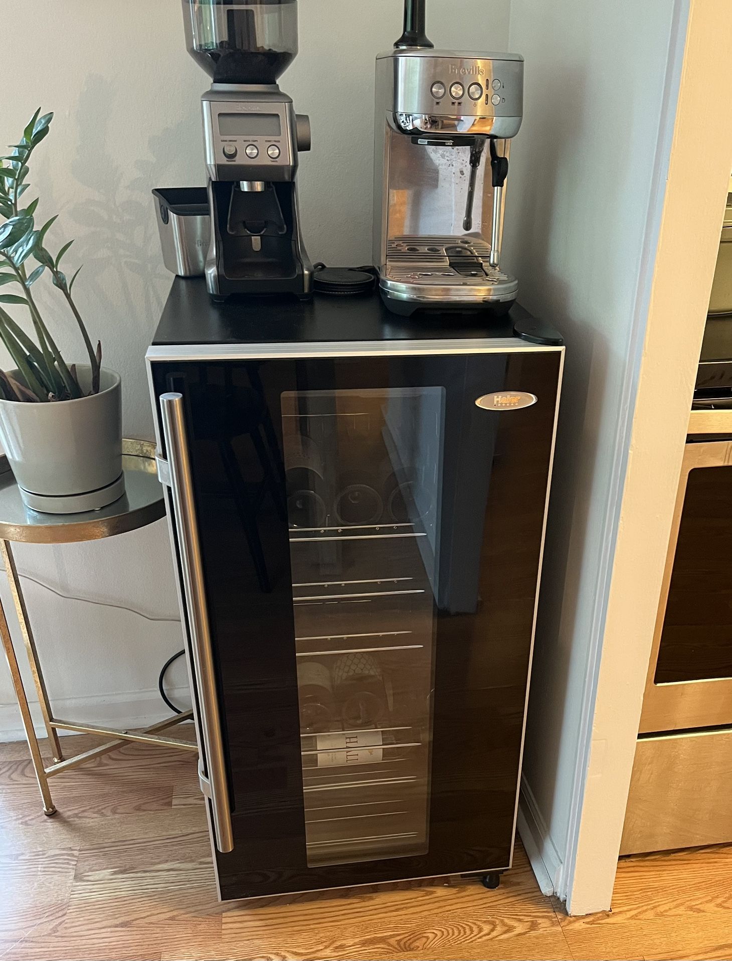 Haier Wine Fridge (25+ Bottles)