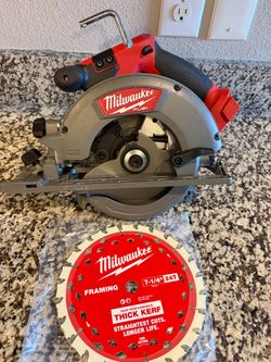 Milwaukee M18 FUEL Circular Saw with Blade