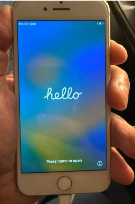 Unlocked iPhone 8 White (64gb)
