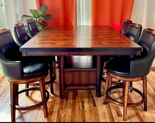 Bayshore Extendable 9 Piece Dining Table and Chairs.