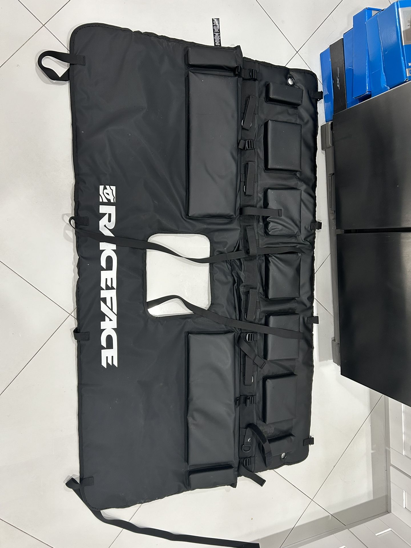 Race Face Tailgate Full Truck Size Pad